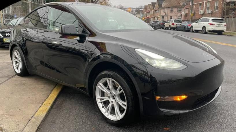 TESLA MODEL Y 2023 7SAYGAEE5PF797983 image